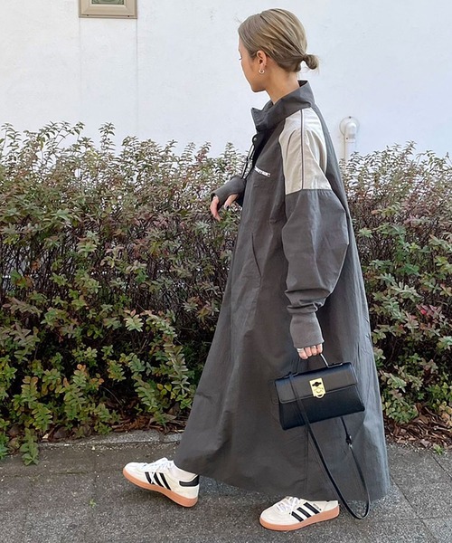 INTERPLAY（インタープレイ）の「【INTERPLAY x AYA】Anorak One-piece (UINISEX)（ワンピース・レディース・ブルー/チャコール・FREE）」の6枚目の写真