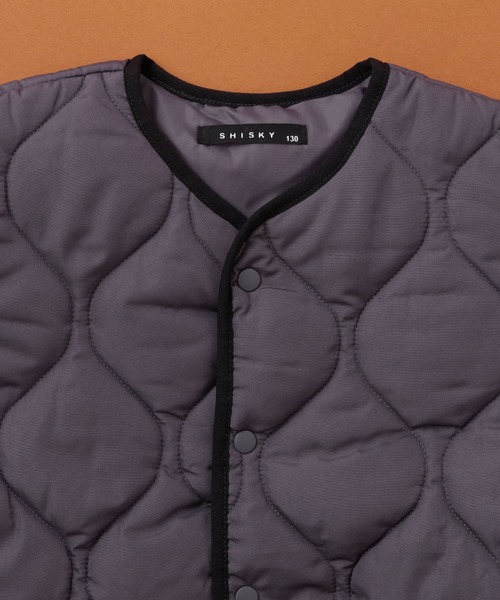 SHISKY(シスキー)の「SHISKY / シスキー マイクロタフタ キルティング ノーカラージャケット 長袖 キッズ(ノーカラージャケット・キッズ・カーキ/ブラック/チャコール/ベージュ・140/130/120/110/160/150)」の6枚目の写真
