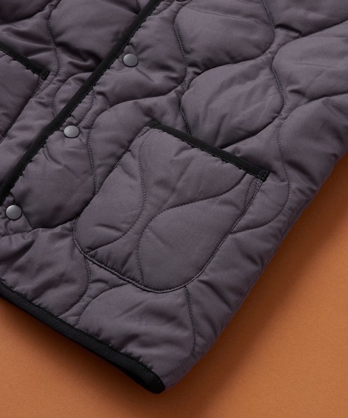 SHISKY(シスキー)の「SHISKY / シスキー マイクロタフタ キルティング ノーカラージャケット 長袖 キッズ(ノーカラージャケット・キッズ・カーキ/ブラック/チャコール/ベージュ・140/130/120/110/160/150)」の9枚目の写真