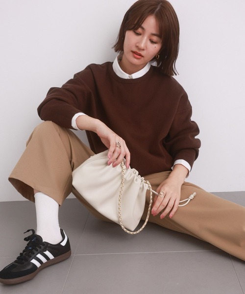 saloon（サルーン）の「SALOON(サルーン)/【中瀬古ゆきなコラボ】巾着チェーンBAG（ショルダーバッグ・レディース・オフホワイト/ブラック/チャコール・FREE）」の7枚目の写真