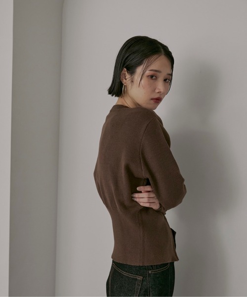 feepur（フェピュール）の「【ハンドウォッシャブル】裾ハーフジップクルーニット（ニット/セーター・レディース・ブラウン/ブラック/オフホワイト/グレー・MEDIUM）」の9枚目の写真