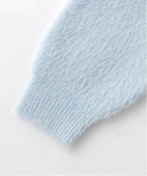 LOVETOXIC（ラブトキシック）の「ブローチつきシャギーニット（ニット/セーター・キッズ・サックスブルー/ピンク/オフホワイト・L/M/S）」の4枚目の写真