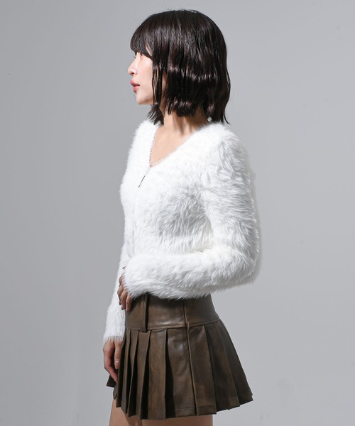 .KOM(ドットコム)の「A'GEM/9 × .kom 『.kom/ドットケーオーエム』ファークロップZIPUPトップス(ニット/セーター・レディース・ブラック/ホワイト・FREE)」の4枚目の写真