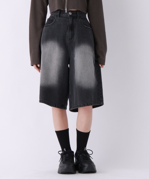 repipi armario(レピピ アルマリオ)の「ペインターハーフパンツ(デニムパンツ・キッズ・ブラック/ブルー系その他/ブルー系その他2・LARGE/SMALL/MEDIUM)」の2枚目の写真