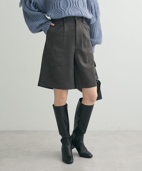 ELENCARE DUE（エレンカーレデュエ）の「・ELENCARE DUE スエードポンチハーフパンツ（その他パンツ・レディース・グレイッシュベージュ/チャコールグレー/グレー・FREE）」の7枚目の写真