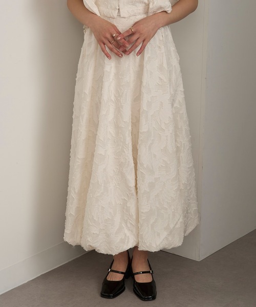 MAGASIN DE MODE Chou Chou(マガジンデモードシュシュ)の「【MAGASIN DE MODE Chou Chou】フリンジジャガードバルーンスカート XNN※(スカート・レディース・アイボリー/ブラック・FREE)」の3枚目の写真