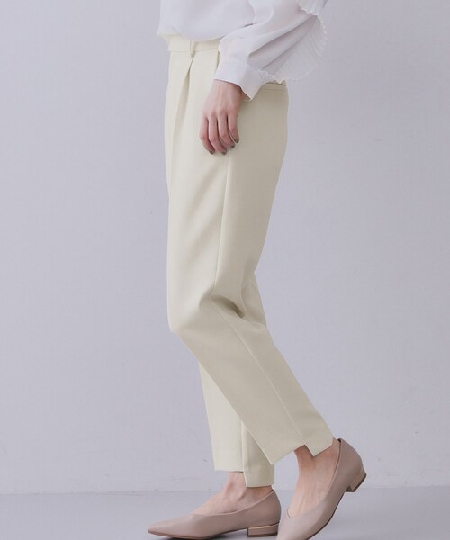 OPAQUE.CLIP（オペークドットクリップ）の「《通勤・セレモニー対応/セットアップ対応》ステップヘムテーパードパンツ【洗濯機洗い可】（その他パンツ・レディース・ブラック/オフホワイト・40/38/42/36）」の7枚目の写真