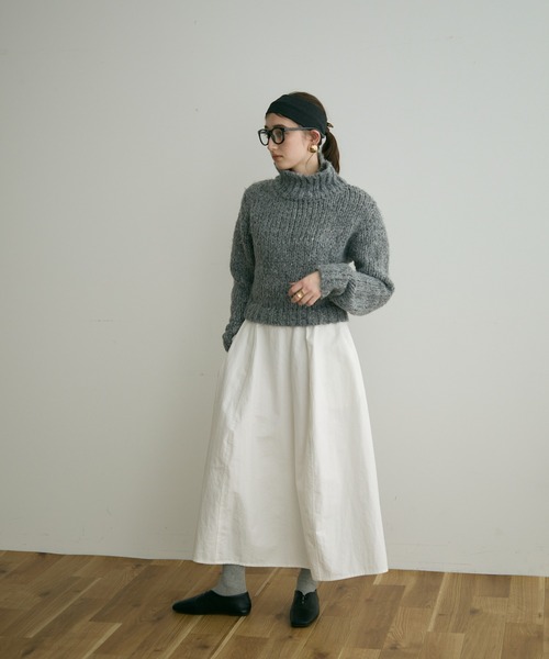 Crisp(クリスプ)の「【ZOZO限定】タートルネックボリュームニット(ニット/セーター・レディース・ベージュ/ブルー/グレー・FREE)」の5枚目の写真