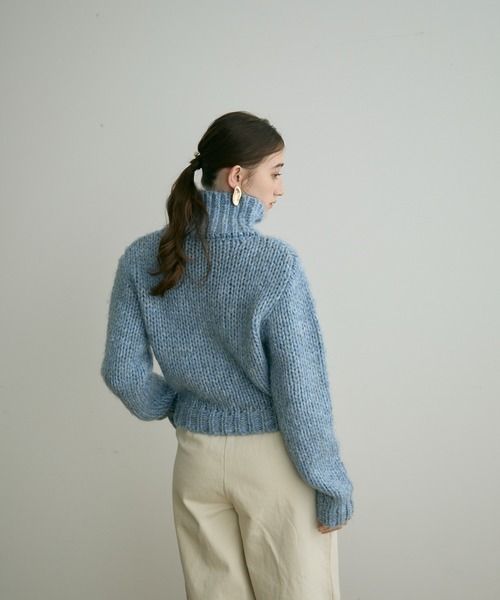 Crisp(クリスプ)の「【ZOZO限定】タートルネックボリュームニット(ニット/セーター・レディース・ベージュ/ブルー/グレー・FREE)」の21枚目の写真
