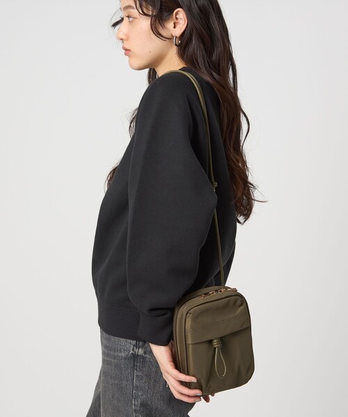 green label relaxing(グリーンレーベルリラクシング)の「2WAY マルチ mini ショルダーバッグ -はっ水-(ショルダーバッグ・レディース・ブラック/ネイビー/ケリーグリーン/モカ/ブラウン/グレー/その他1/オリーブ/オフホワイト・FREE)」の21枚目の写真