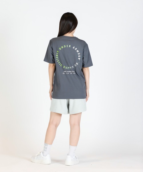 UNDER ARMOUR(アンダーアーマー)の「UAモチベート グラフィック ショートスリーブ Tシャツ(トレーニング/メンズ)(Tシャツ/カットソー・メンズ・グレー×ホワイト・S/M/L/2XL/XL/3XL/5XL/4XL)」の10枚目の写真