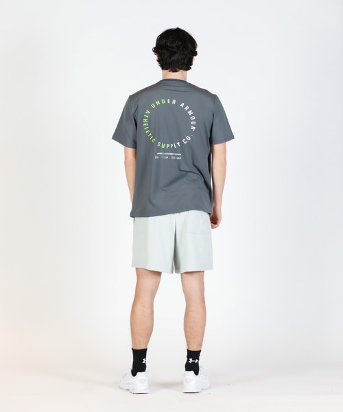 UNDER ARMOUR(アンダーアーマー)の「UAモチベート グラフィック ショートスリーブ Tシャツ(トレーニング/メンズ)(Tシャツ/カットソー・メンズ・グレー×ホワイト・S/M/L/2XL/XL/3XL/5XL/4XL)」の12枚目の写真