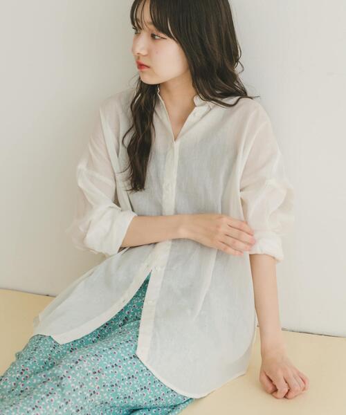 ITEMS URBANRESEARCH（アイテムズ アーバンリサーチ）の「リネンコットンビッグシャツ（シャツ/ブラウス・レディース・オフホワイト/グレー系その他/ネイビー/グリーン系その他・FREE）」の2枚目の写真