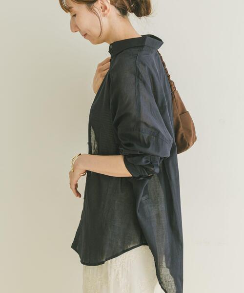 ITEMS URBANRESEARCH（アイテムズ アーバンリサーチ）の「リネンコットンビッグシャツ（シャツ/ブラウス・レディース・オフホワイト/グレー系その他/ネイビー/グリーン系その他・FREE）」の22枚目の写真