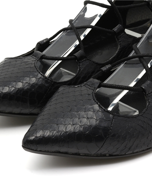 TSURU（ツル）の「【TSURU by MARIKO OIKAWA】Ferrisレースアップシューズ（サンダル・レディース・ブラック/ブラウン・M/S）」の10枚目の写真