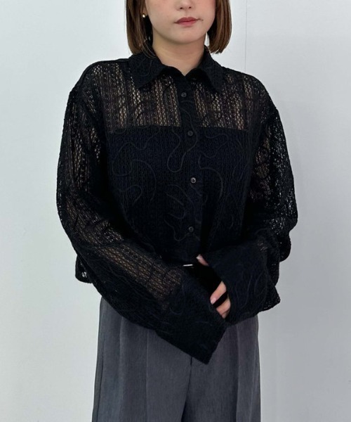 archives（アルシーヴ）の「クロップドコード刺繍シャツ（シャツ/ブラウス・レディース・アイボリー/ブラック/ベージュ・MEDIUM）」の4枚目の写真