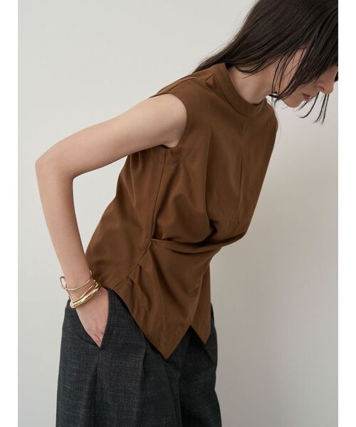 ELENDEEK(エレンディーク)の「ウエストドレープカットソー(Tシャツ/カットソー・レディース・オフホワイト/ブラック/ブラウン・FREE)」の15枚目の写真