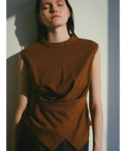 ELENDEEK(エレンディーク)の「ウエストドレープカットソー(Tシャツ/カットソー・レディース・オフホワイト/ブラック/ブラウン・FREE)」の20枚目の写真