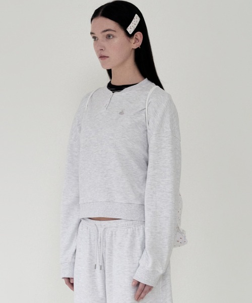 KIRSH(キルシー)の「KIRSH PLAIN BUTTON POINT SWEATSHIRT キルシー プレイン ボタン ポイント スウェット(スウェット・レディース・グレー/ダークネイビー・ONE SIZE)」の7枚目の写真