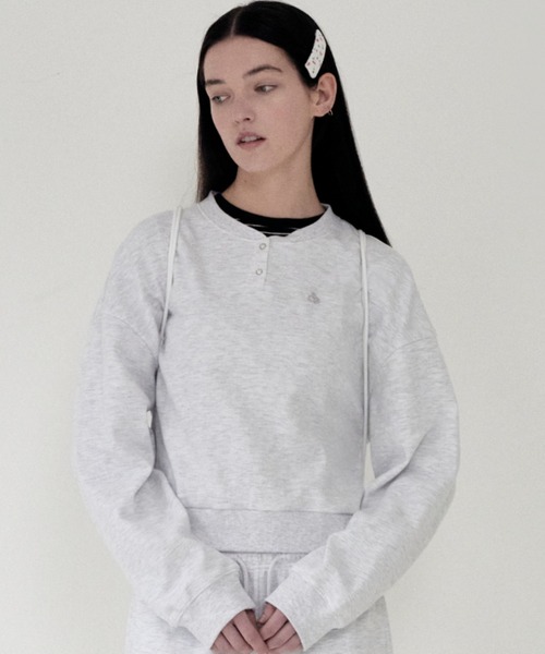 KIRSH(キルシー)の「KIRSH PLAIN BUTTON POINT SWEATSHIRT キルシー プレイン ボタン ポイント スウェット(スウェット・レディース・グレー/ダークネイビー・ONE SIZE)」の18枚目の写真