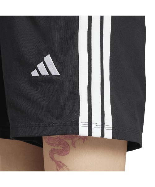 adidas(アディダス)の「アディダス adidas エッセンシャルズ スリーストライプス コットンショーツ(その他パンツ・レディース・ブラック/サンドグレー・S/M/L)」の13枚目の写真