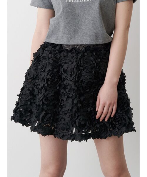 CALNAMUR（カルナムール）の「3D FLOWER MINI SK/3Dフラワーミニスカート（スカート・レディース・ホワイト/ブラック・FREE）」の16枚目の写真