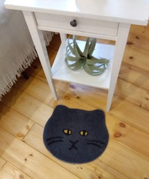 MARAI（マーライ）の「キャットフェイスチェアマット 猫型（ラグ/マット）」