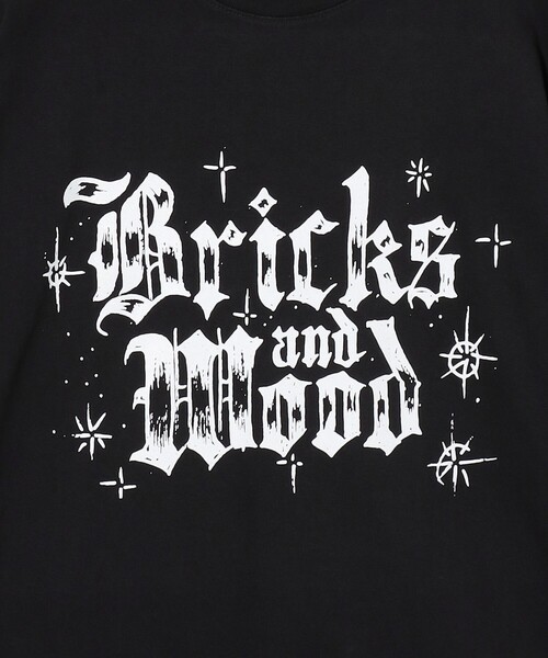 MONKEY TIME（モンキータイム）の「＜Bricks & Wood＞ OLD ENGLISH Tシャツ（Tシャツ/カットソー・メンズ・ブラック・M/L/XL）」の5枚目の写真