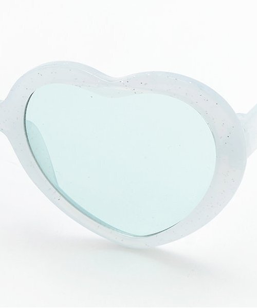 petit main（プティマイン）の「ハートファッショングラス（サングラス・キッズ・アイボリー/ライトピンク/ブルー・F）」の5枚目の写真
