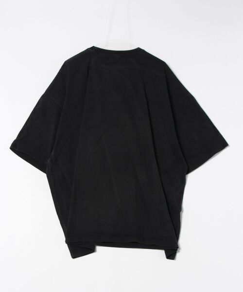 a.p.o.v.（エーピーオービー）の「a.p.o.v. デビルフォントロゴダートピグメントスーパーオーバーサイズTシャツ（Tシャツ/カットソー・メンズ・ブラック/グレー・ONESIZE）」の3枚目の写真