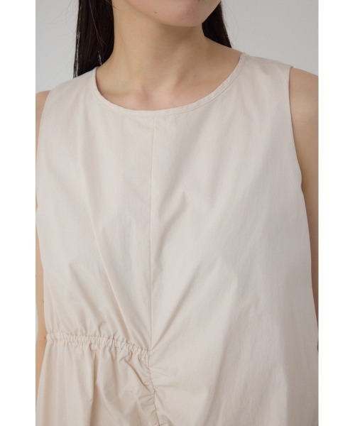 PLUS(プラス)の「【PLUS】【身長/骨格別着用画像あり】シャーリングボリュームバルーンワンピース 夏服 春服 秋服 ノースリーブ 体系カバー(ワンピース・レディース・ライム/ブラック/ライトベージュ・SMALL/MEDIUM)」の6枚目の写真
