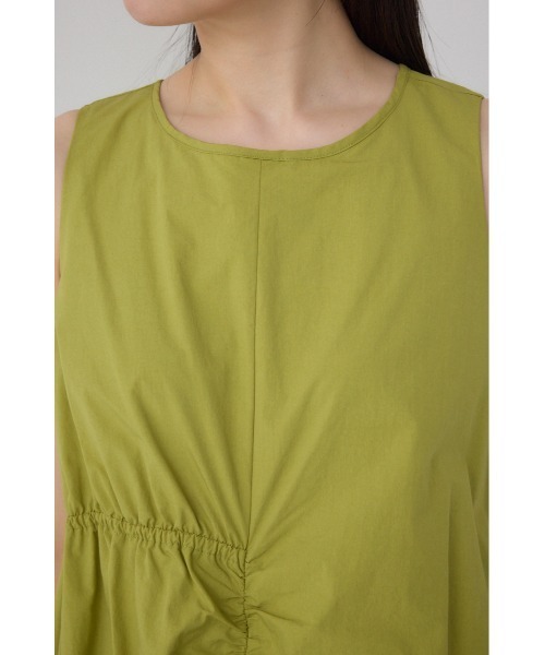 PLUS(プラス)の「【PLUS】【身長/骨格別着用画像あり】シャーリングボリュームバルーンワンピース 夏服 春服 秋服 ノースリーブ 体系カバー(ワンピース・レディース・ライム/ブラック/ライトベージュ・SMALL/MEDIUM)」の18枚目の写真