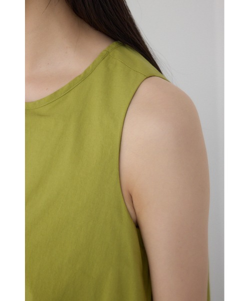 PLUS(プラス)の「【PLUS】【身長/骨格別着用画像あり】シャーリングボリュームバルーンワンピース 夏服 春服 秋服 ノースリーブ 体系カバー(ワンピース・レディース・ライム/ブラック/ライトベージュ・SMALL/MEDIUM)」の19枚目の写真