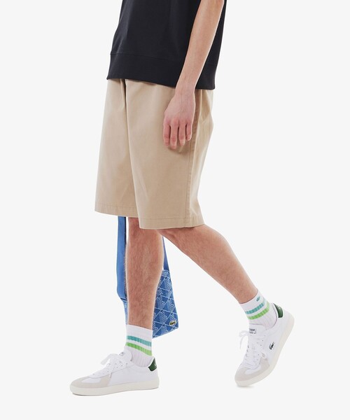 LACOSTE(ラコステ)の「イージークラシックチノショーツ(その他パンツ・メンズ・カーキ/ベージュ/ネイビー・42/38/46)」の2枚目の写真