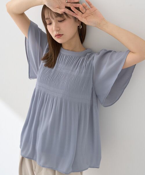 earth music&ecology(アースミュージックアンドエコロジー)の「マジョリカプリーツ半袖ブラウス(シャツ/ブラウス・レディース・アイボリー/ブラック/サックスブルー/ピンクベージュ/ブルー系その他3・FREE)」の6枚目の写真