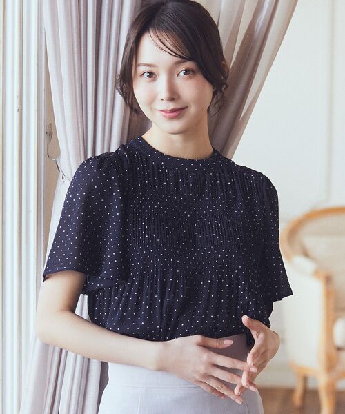 earth music&ecology(アースミュージックアンドエコロジー)の「マジョリカプリーツ半袖ブラウス(シャツ/ブラウス・レディース・アイボリー/ブラック/サックスブルー/ピンクベージュ/ブルー系その他3・FREE)」の7枚目の写真