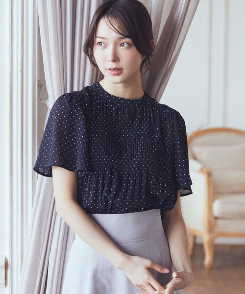 earth music&ecology(アースミュージックアンドエコロジー)の「マジョリカプリーツ半袖ブラウス(シャツ/ブラウス・レディース・アイボリー/ブラック/サックスブルー/ピンクベージュ/ブルー系その他3・FREE)」の9枚目の写真