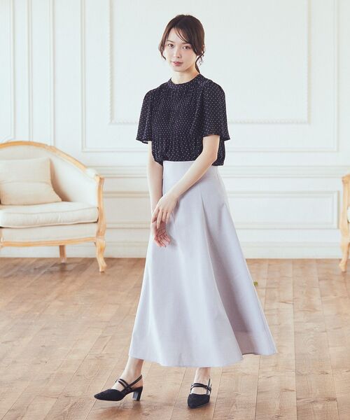 earth music&ecology(アースミュージックアンドエコロジー)の「マジョリカプリーツ半袖ブラウス(シャツ/ブラウス・レディース・アイボリー/ブラック/サックスブルー/ピンクベージュ/ブルー系その他3・FREE)」の10枚目の写真