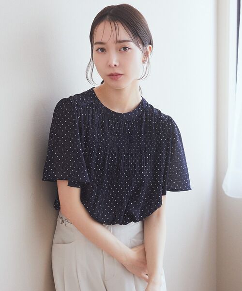 earth music&ecology(アースミュージックアンドエコロジー)の「マジョリカプリーツ半袖ブラウス(シャツ/ブラウス・レディース・アイボリー/ブラック/サックスブルー/ピンクベージュ/ブルー系その他3・FREE)」の14枚目の写真