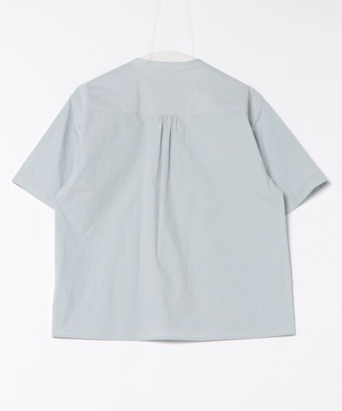 MACKINTOSH PHILOSOPHY（ﾏｯｷﾝﾄｯｼｭ ﾌｨﾛｿﾌｨｰ）の「GREY LABEL バンドカラーショートスリーブシャツ（シャツ/ブラウス・レディース・ブルー/オフホワイト・6/2）」の3枚目の写真