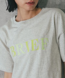 ポイント刺繍ロゴTシャツ
