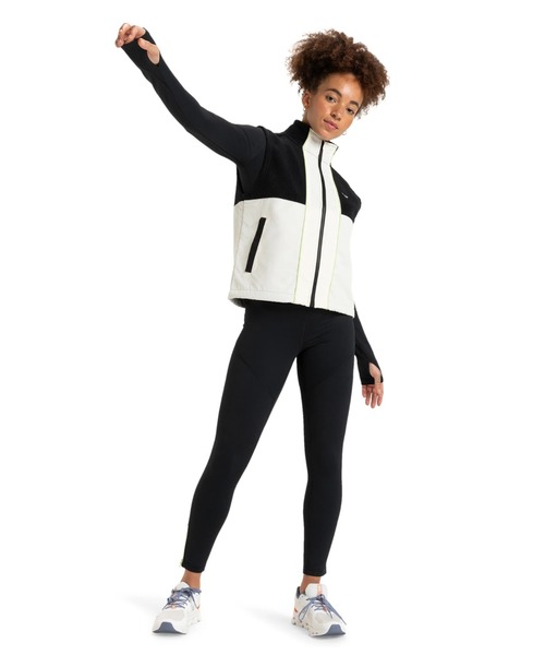 ROXY（ロキシー）の「WAVES OF WARMTH LAYE /ロキシールーズフィットシルエットベスト（ベスト・レディース・ブラック・MEDIUM/SMALL/X-SMALL）」の5枚目の写真