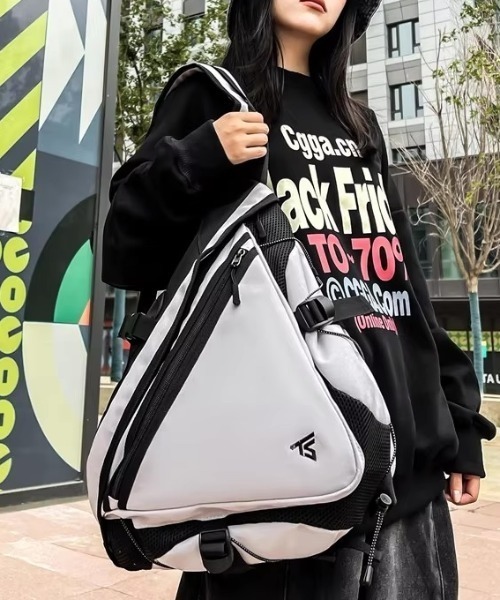 Z)【BLINGLEADS】ﾜﾝｼｮﾙﾀﾞｰ BODY BAG 1/ABM22090（ボディバッグ