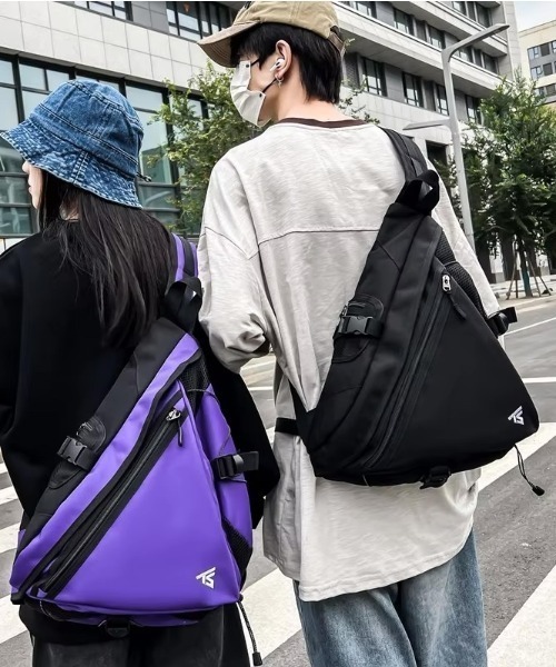 Z)【BLINGLEADS】ﾜﾝｼｮﾙﾀﾞｰ BODY BAG 1/ABM22090（ボディバッグ