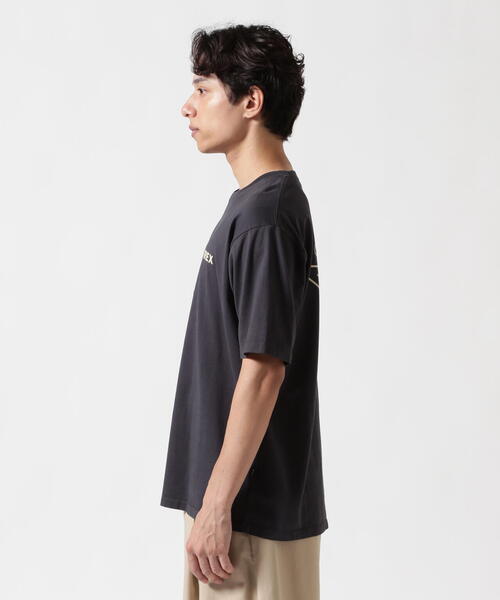 AVIREX(アヴィレックス)の「《WEB&DEPOT限定》FLYING BEAR T-SHIRT "25" / フライングベアー 半袖Tシャツ / AVIREX / アヴィレックス(Tシャツ/カットソー・メンズ・チャコールグレー/ホワイト/ピンク/パープル・L/2XL/M/XL)」の19枚目の写真