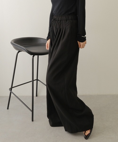 LAULEN(ローレン)の「tuck relax wide pants /タックリラックスワイドパンツ(その他パンツ・レディース・アイボリー/ブラック/ホワイト・M/S)」の9枚目の写真