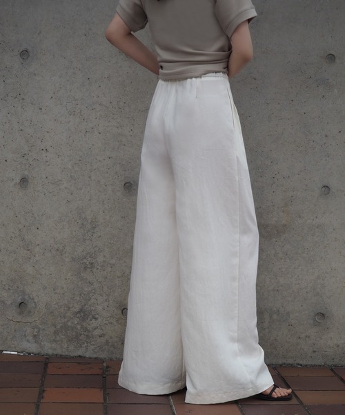 LAULEN(ローレン)の「tuck relax wide pants /タックリラックスワイドパンツ(その他パンツ・レディース・アイボリー/ブラック/ホワイト・M/S)」の14枚目の写真