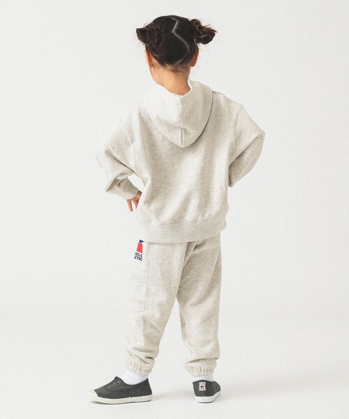 Russell Athletic(ラッセルアスレティック)の「【別注】RUSSELL ATHLETIC / スウェットパーカー 2025FW(110~150cm)(スウェット・キッズ・ブラック/ホワイト系その他3・150/140/130/120/110)」の9枚目の写真