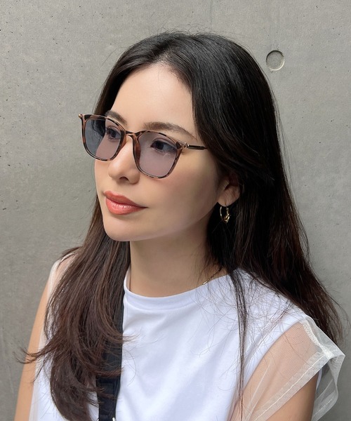 Futier land（フューティアランド）の「UV調光レンズメガネ（メガネ・レディース・ブラウン/クリア/ブラック・FREE）」の3枚目の写真