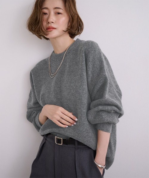 UR'S（ユアーズ）の「ヤクライククルーネックニット（ニット/セーター・レディース・レッド/杢グレー/ダークブラウン/ブラック/ホワイト・M/L/S）」の4枚目の写真